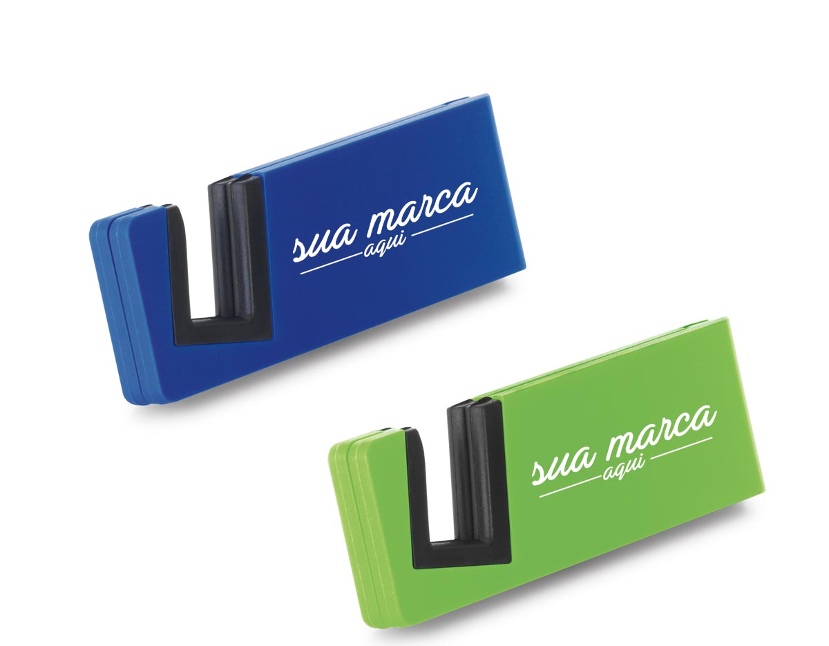 Suporte para celular confeccionado em ABS e TPR, combinando resistência e flexibilidade para maior durabilidade. Possui design compacto e funcional, facilitando o transporte e o armazenamento. Ideal para apoiar o aparelho com estabilidade, é uma excelente opção de brinde corporativo moderno e prático.