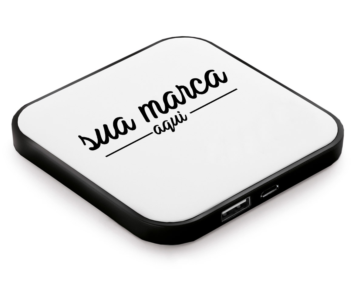 Bateria portátil em ABS e de lítio. Com capacidade de 2.000 mAh.  Tempo de vida = 500 ciclos e entrada/saída 5V/1A. Inclui cabo USB/micro-USB.