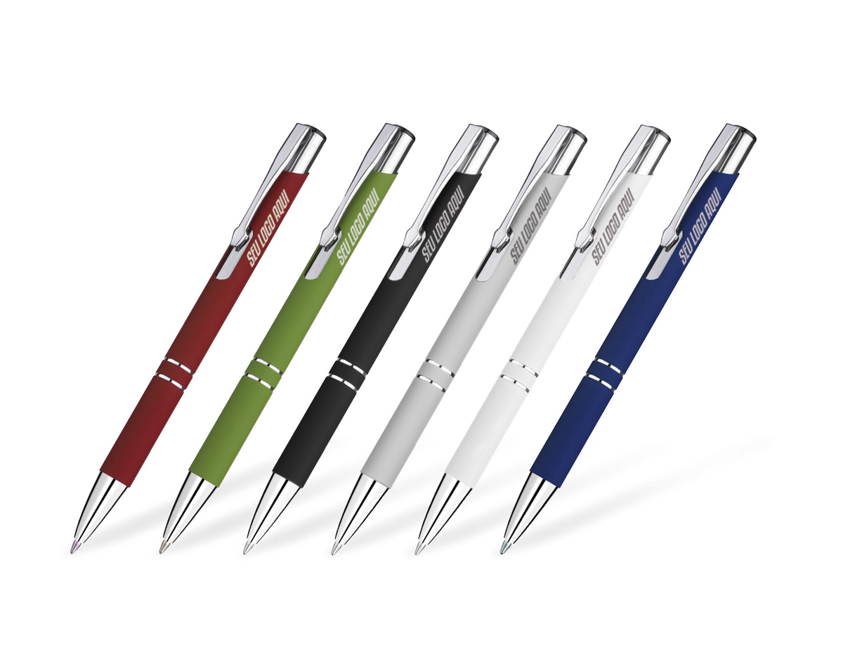 Caneta esferográfica em metal com escrita na cor azul, apresentando acabamento fosco que confere elegância e modernidade ao design. Possui detalhe brilhoso, criando um contraste sofisticado e valorizando o visual da peça. Ideal para uso corporativo ou como brinde promocional de alto padrão, unindo estilo e funcionalidade.