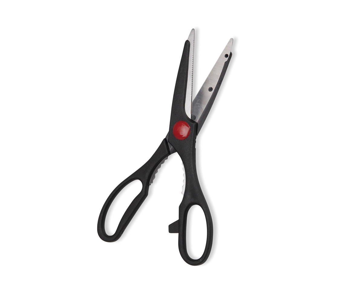 Kit churrasco composto por seis peças, ideal para preparar e servir com praticidade. O conjunto inclui tábua em madeira de pinho, tesoura multiuso com estrutura em polipropileno e lâminas em aço inox, além de quatro facas com cabos em PP e lâminas em inox em diferentes tamanhos: 3, 4, 6 e 8 polegadas. Um conjunto funcional que reúne resistência, utilidade e organização para momentos de preparo e confraternização.