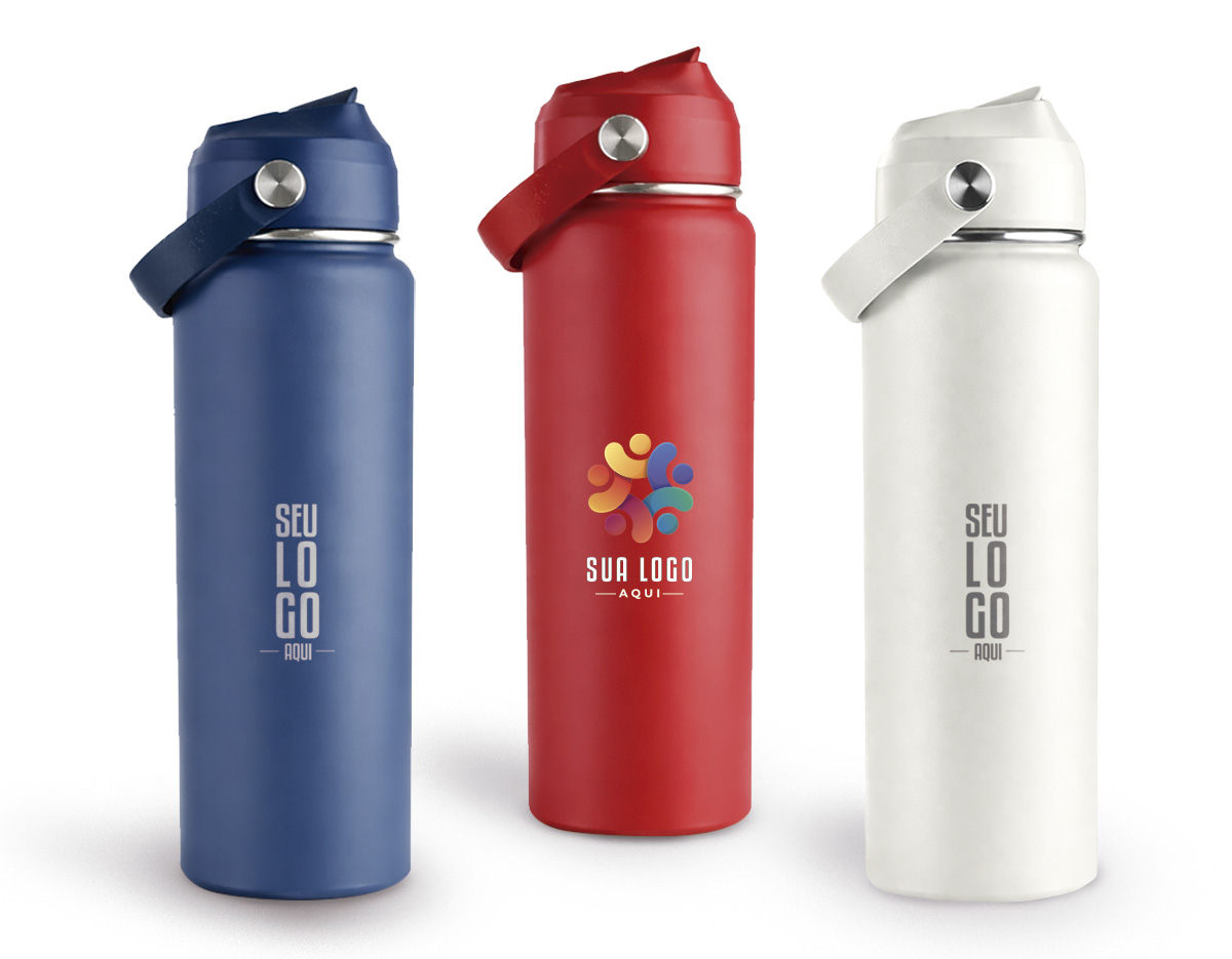 Garrafa térmica de parede dupla com parte externa em inox 201 com pintura eletrostática e camada interna em inox 304. Possui capacidade de até 600ml, tampa rosqueável em plástico polipropileno (PP), bico retrátil em silicone com protetor em plástico e alça em borracha termoplástica (TRP). Acompanha canudo plástico para encaixe interno.