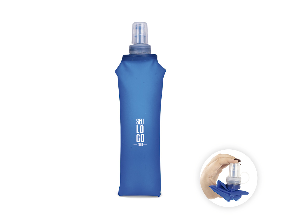 Squeeze dobrável feito em poliuretano termoplástico (TPU) livre de BPA. Possui capacidade máxima de 500ml, bico rosqueável com protetor de encaixe em plástico e topo em silicone macio, que permite o consumo de líquidos ao morder levemente a ponta após inclinar o squeeze.