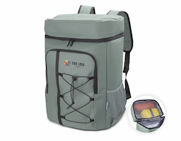 Mochila/Bolsa térmica confeccionada em resistente material 600D, com revestimento interno em PEVA que auxilia na conservação da temperatura dos alimentos e bebidas. Possui dois bolsos laterais, bolso frontal para acessórios, cordão de compressão frontal e compartimento superior impermeável. Um brinde corporativo funcional e versátil para diversas ocasiões.