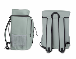 Mochila/Bolsa térmica confeccionada em resistente material 600D, com revestimento interno em PEVA que auxilia na conservação da temperatura dos alimentos e bebidas. Possui dois bolsos laterais, bolso frontal para acessórios, cordão de compressão frontal e compartimento superior impermeável. Um brinde corporativo funcional e versátil para diversas ocasiões.
