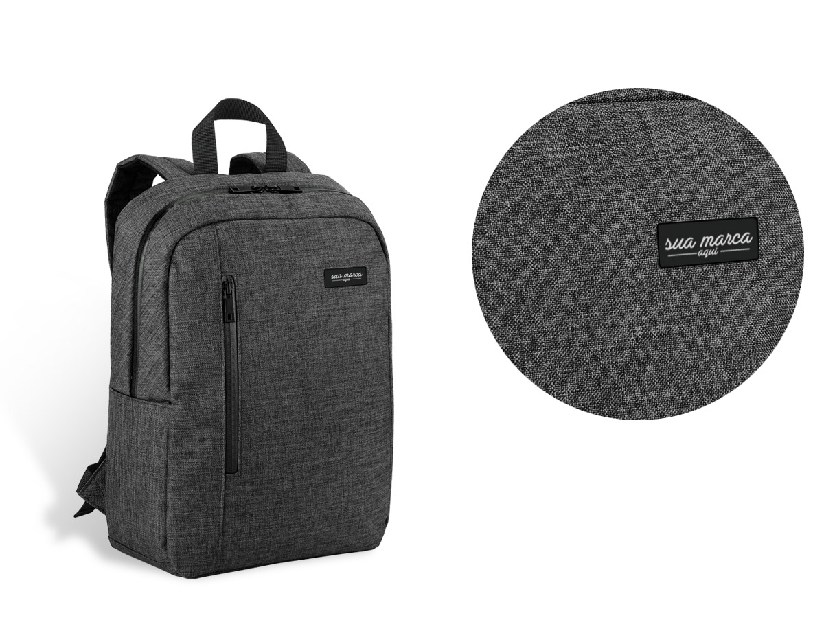 Mochila para notebook. 600D de alta densidade. Compartimento forrado, com 2 divisórias almofadadas para notebook até 14'' e tablet 9.7''. Bolso frontal e 1 bolso lateral. Parte posterior e alças almofadadas. Placa metálica removível com imã, para fácil gravação