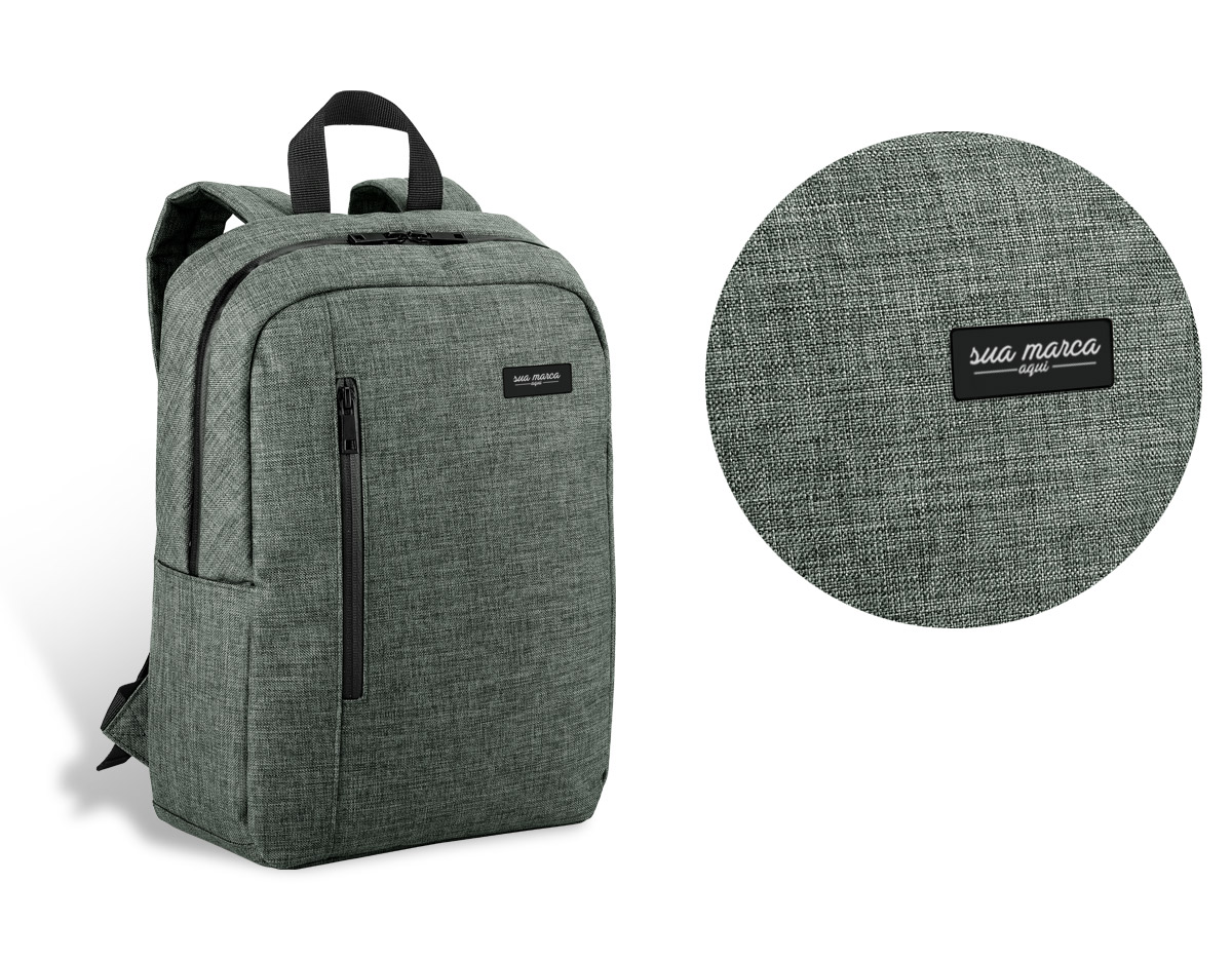 Mochila para notebook. 600D de alta densidade. Compartimento forrado, com 2 divisórias almofadadas para notebook até 14'' e tablet 9.7''. Bolso frontal e 1 bolso lateral. Parte posterior e alças almofadadas. Placa metálica removível com imã, para fácil gravação