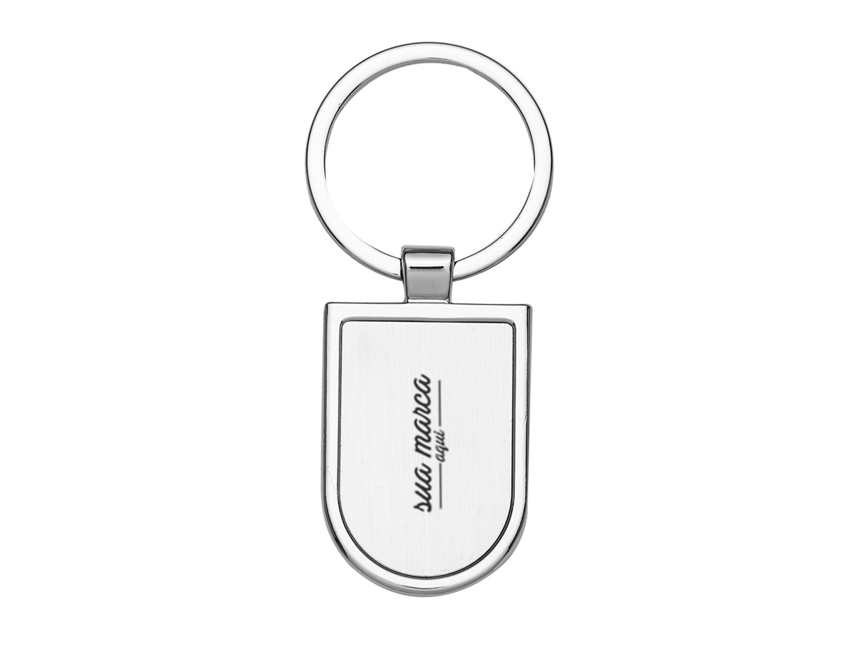 Chaveiro de metal formato escudo com chapa central, verso liso.