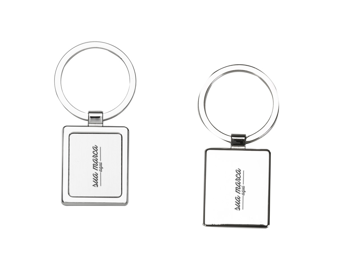 Chaveiro de metal quadrado com chapa central, verso liso.