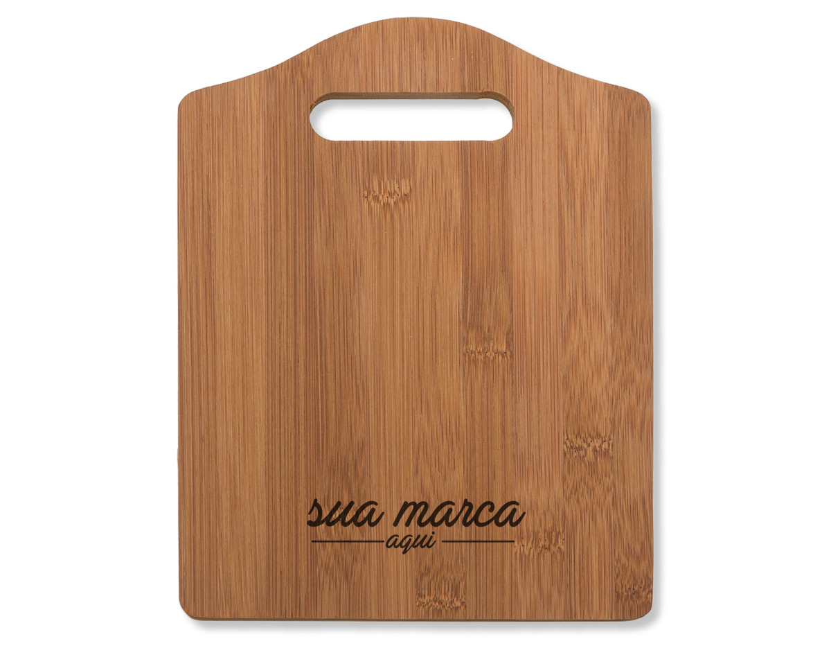 Kit caipirinha 3 peças, contém: tábua de corte, socador e tábua com suporte para copo (não acompanha) e suporte de encaixe para a tábua de corte.