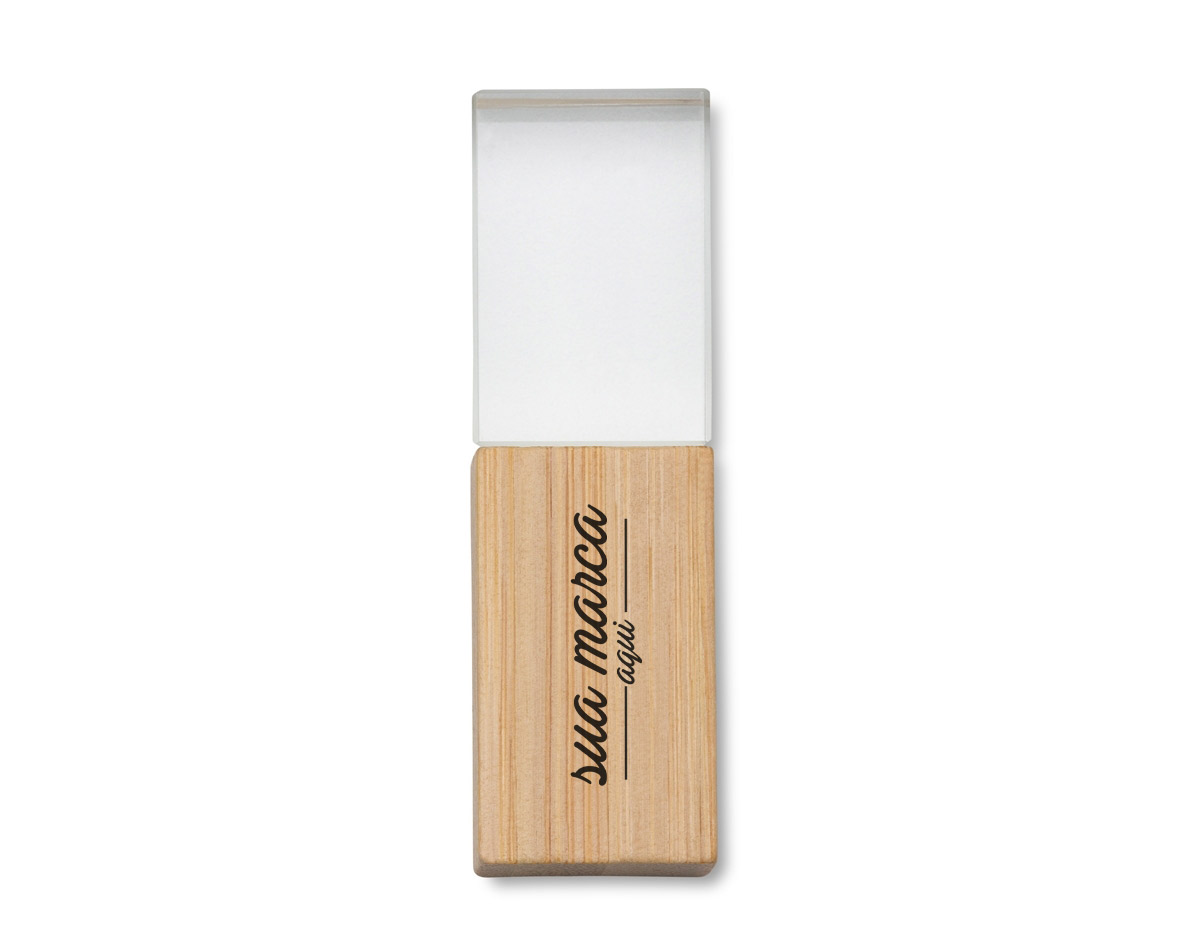 Pen drive de cristal com tampa e detalhe em bambu. Capacidades de 4GB