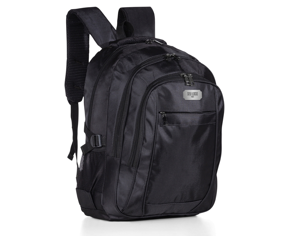 Mochila de nylon com compartimento para notebook. Compartimento grande com bolso interno para notebook 15.6 polegadas, dois compartimentos medianos, compartimento frontal e bolsos laterais de nylon. Possui duas alças de mão, sendo uma em nylon e outra com revestimento de espuma,alças laterais e alças para costa ajustáveis. 47,5x20x34