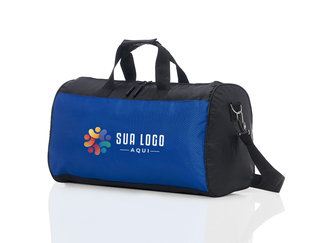 Bolsa de poliéster impermeável com capacidade de 26 litros. Possui compartimento principal com amplo espaço e um pequeno bolso interno para acessórios, além de um bolso lateral em tela. A bolsa contém alças de nylon para mãos com suporte de velcro para unificação das alças, alça transversal regulável, duas fivelas superiores para encaixe da alça transversal, zíperes com puxadores emborrachado e revestimento interno de poliéster.
