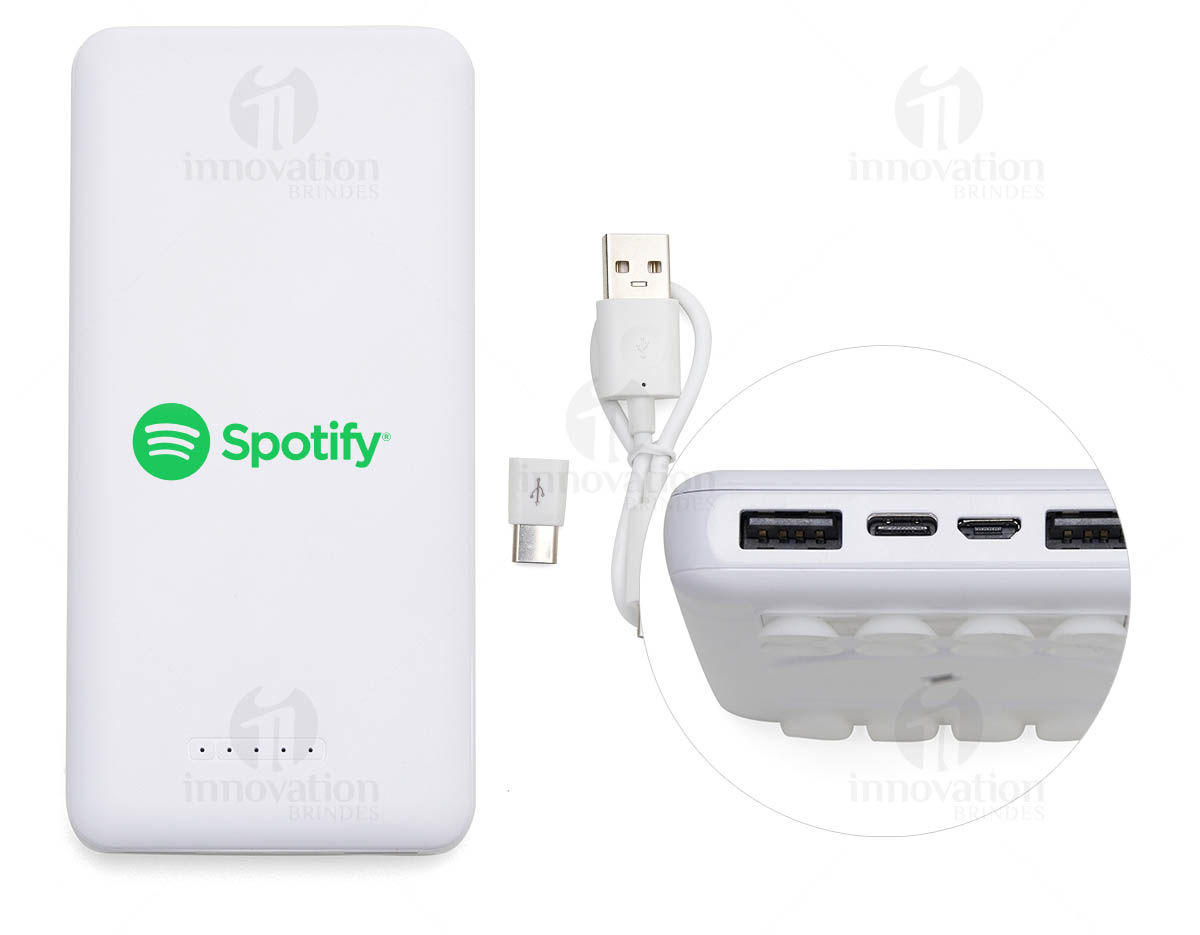 Carregador portátil de indução com 10.000mAh e indicador led de bateria, contém dois conjuntos de ventosas nas extremidades da área de indução, ideal para fixação do celular durante este modo de carga. O carregador possui duas portas de saídas USB, possibilitando o carregamento de dois dispositivos ao mesmo tempo, além do modo de carga por indução ilustrado por um raio, indicando a área correta para este modo de carga. O carregador possui duas portas de entradas, Tipo-C e V8. Acompanha cabo USB e adaptador Tipo-C.