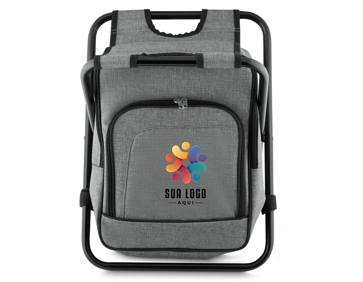 Bolsa térmica e cadeira, capacidade 10 litros, tecido polyester, com bolso frontal, cor cinza, alça de costas regulável, parte interna soldada, retém liquido.