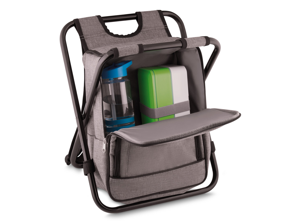 Bolsa térmica e cadeira, capacidade 10 litros, tecido polyester, com bolso frontal, cor cinza, alça de costas regulável, parte interna soldada, retém liquido.