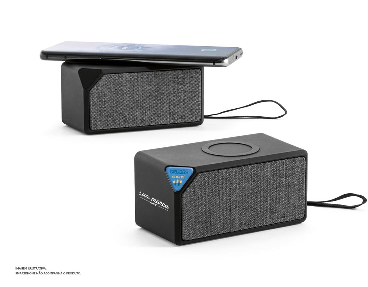 Caixa de som portátil em ABS com acabamento em borracha e tecido na parte frontal. De design sofisticado, esta caixa de som tem um tempo de reprodução de 2 horas, com transmissão por bluetooth 5.0 e potência de 3W. Adicionalmente tem também a funcionalidade de carregador wireless, com uma potência de 5 W