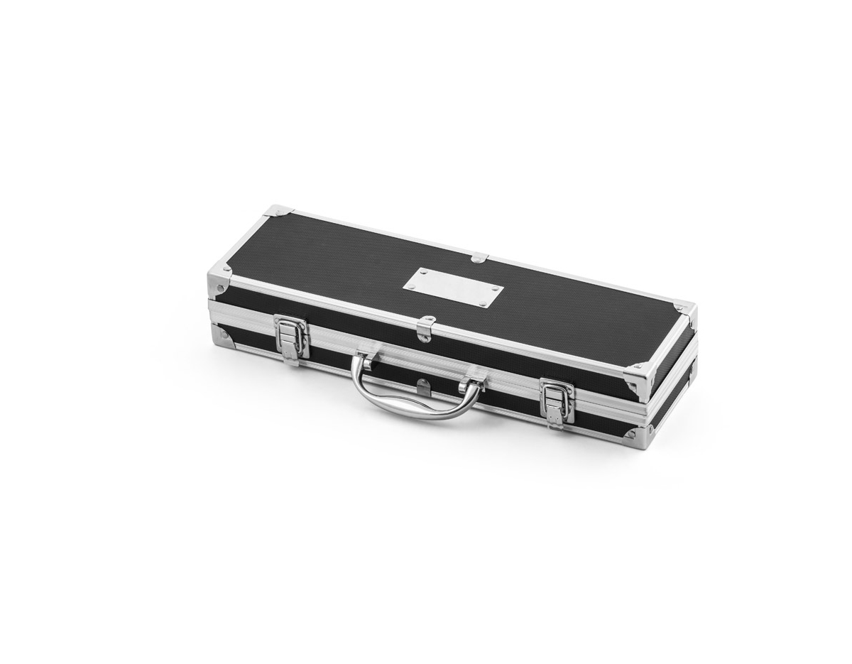 Kit churrasco em estojo de alumínio. Composto por 5 utensílios em aço inox e alumínio: faca chefe, faca japonesa, faca boning, garfo e afiador
