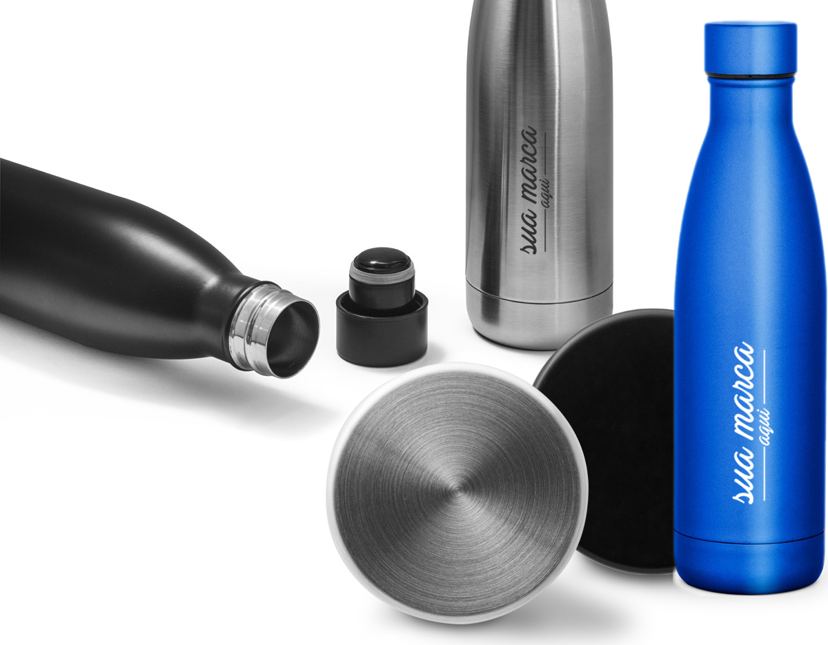 Garrafa térmica em aço inox com parede dupla e tampa com sistema de vácuo. Capacidade até 580 ml