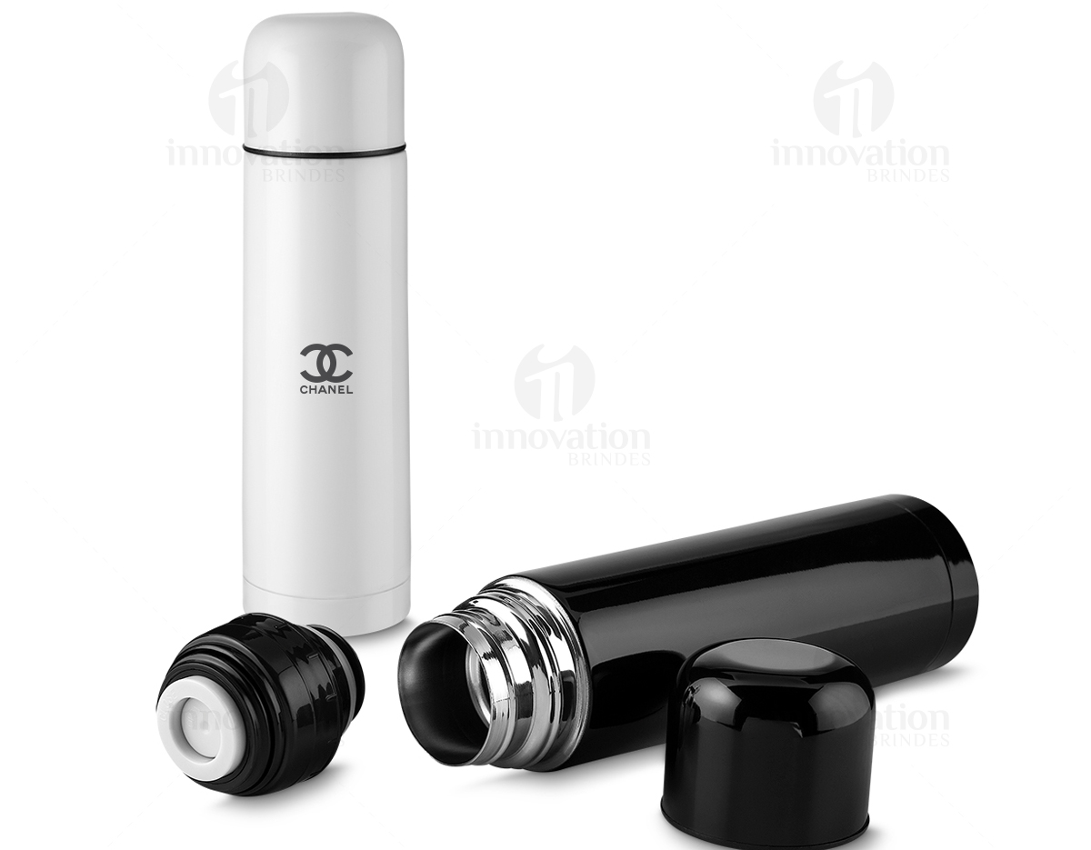 Garrafa em aço inox com parede dupla de 500 ml, conserva a temperatura quente ou fria e sua tampa pode ser usada como copo.