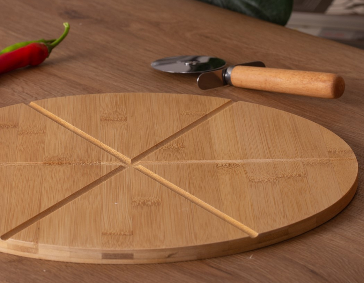 Kit pizzas, contendo
Tábua para pizza
Cortador
Obs.:Os componentes de madeira e bambu poderão apresentar tonalidades diferente
