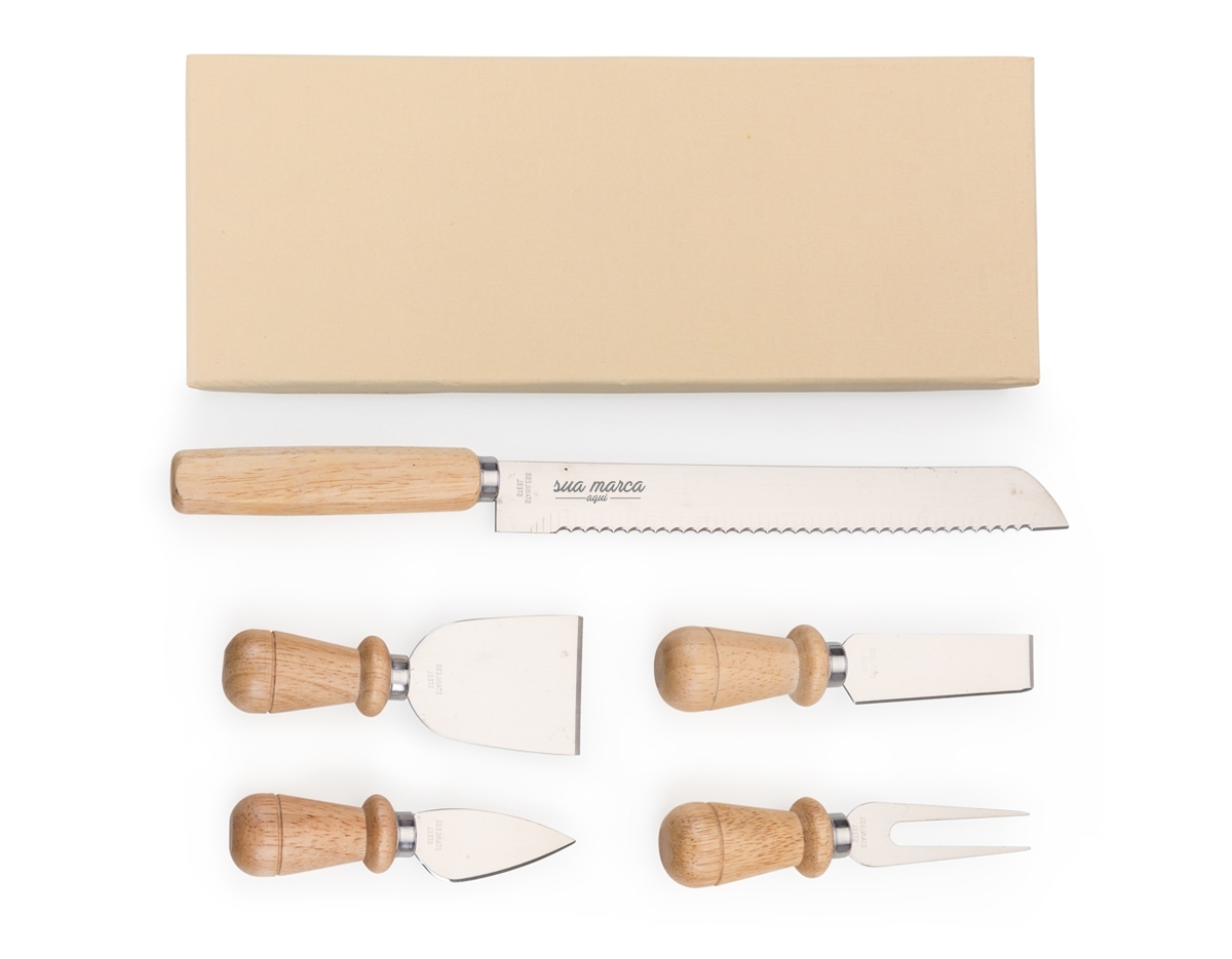 Kit queijo com cinco peças em estojo de papelão. Contém os talheres: faca de serra, faca com ponta, espátula, garfo e faca reta.Parte interna com suporte plástico aveludado com encaixe nas formas dos talheres