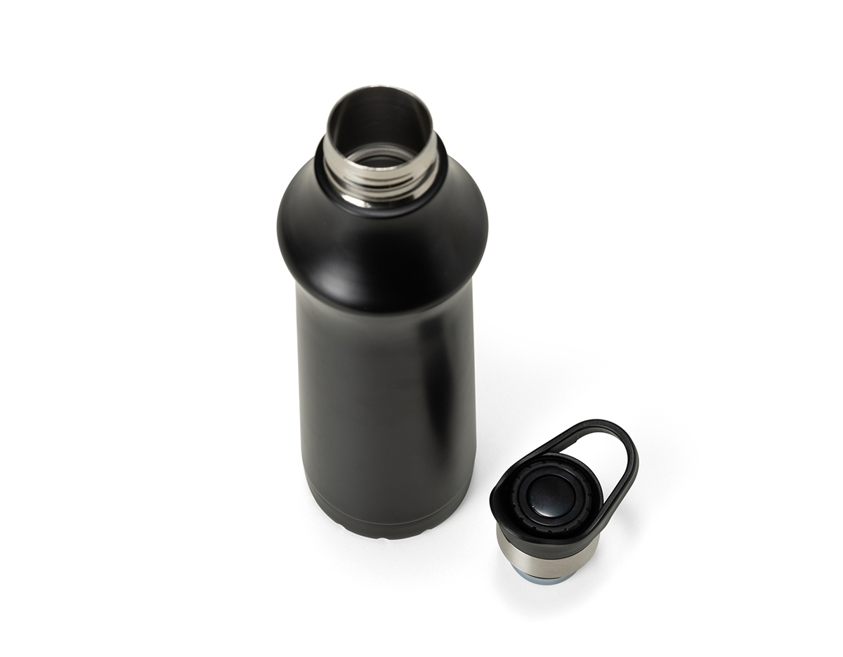 Garrafa térmica 500ml em inox. Tampa plástica com alça para transporte e botão de acionamento basta um clique para abrir ou fechar