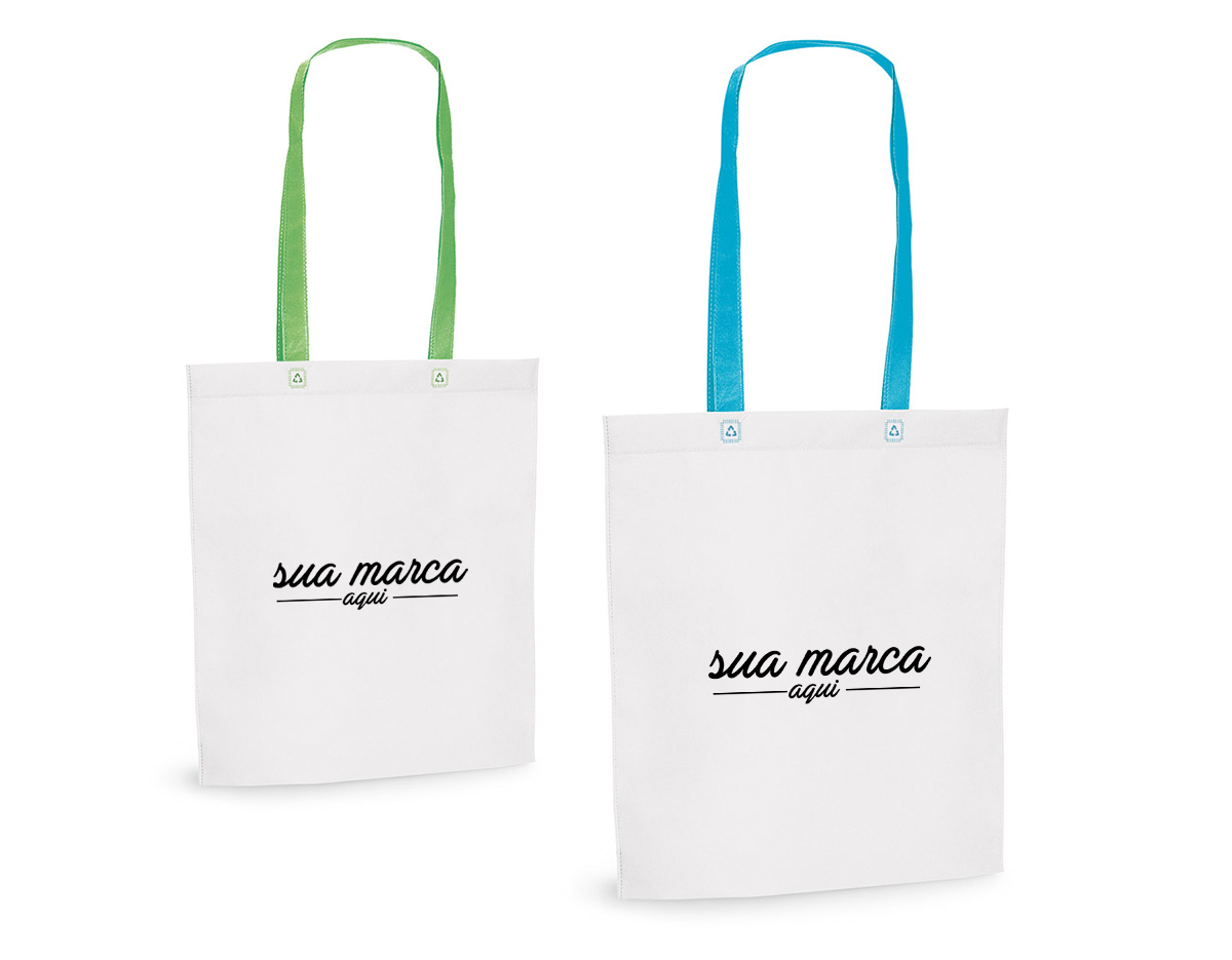 Kit queijo 3 peças em estojo kraft . Contém faca com ponta, faca reta e tábua. Acompanha embalagem de papelão.