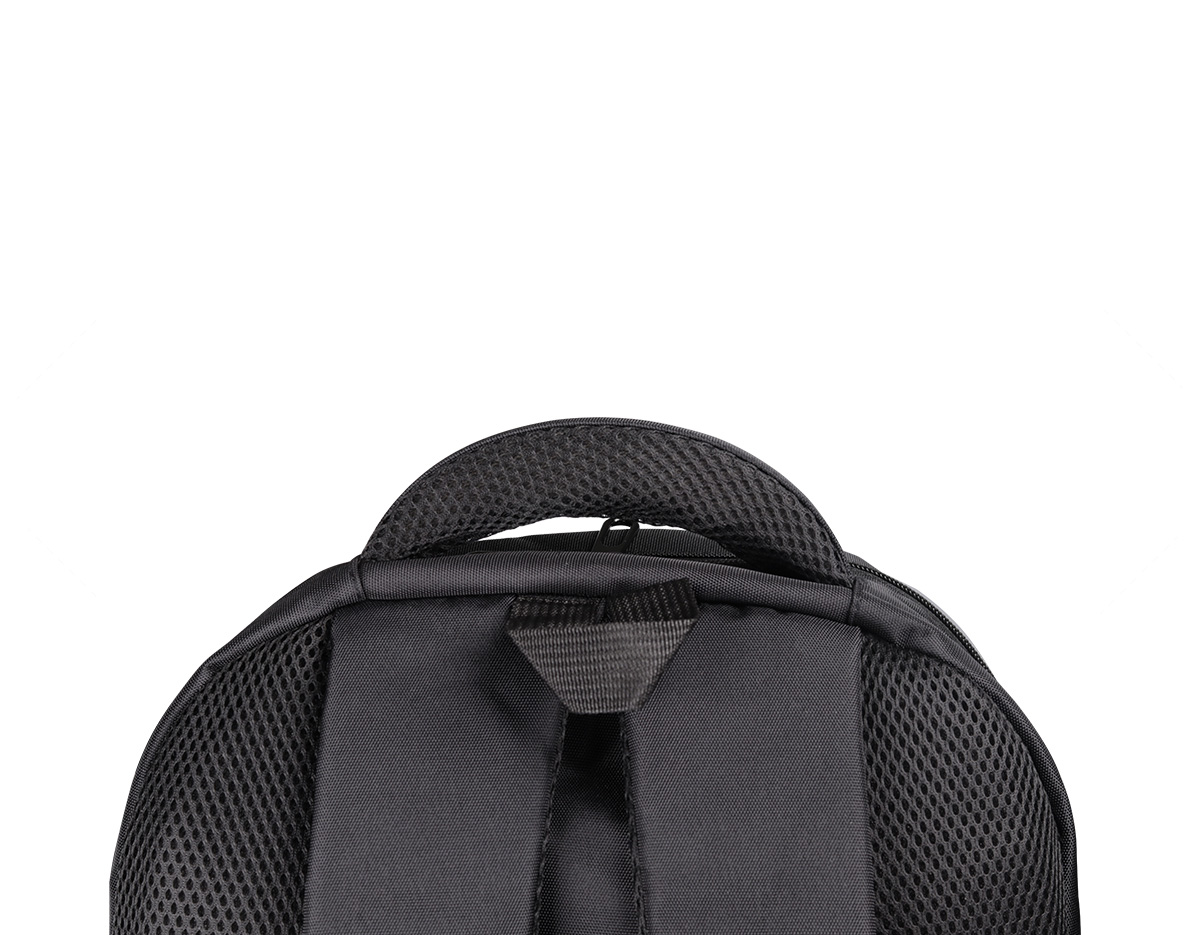 Mochila p/ Notebook em tecido poliéster Compartimento para notebook.
Tamanho total do Notebook - 18