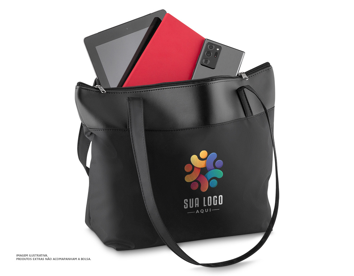 Bolsa em nylon 420 e detalhes em couro sintético preto com alça de ombro.