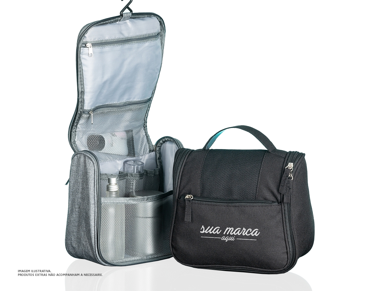Necessaire organizadora em tecido sarja, possui bolso frontal e alça superior, parte interna com gancho plástico; bolso interno superior em nylon e bolso de tela ambos com zíper; bolso inferior aberto de tela com 4 divisões de bolsos também em tela. Perfeita para lhe acompanhar em viagens e até mesmo transportar seus itens pessoais do dia a dia com organização e praticidade.