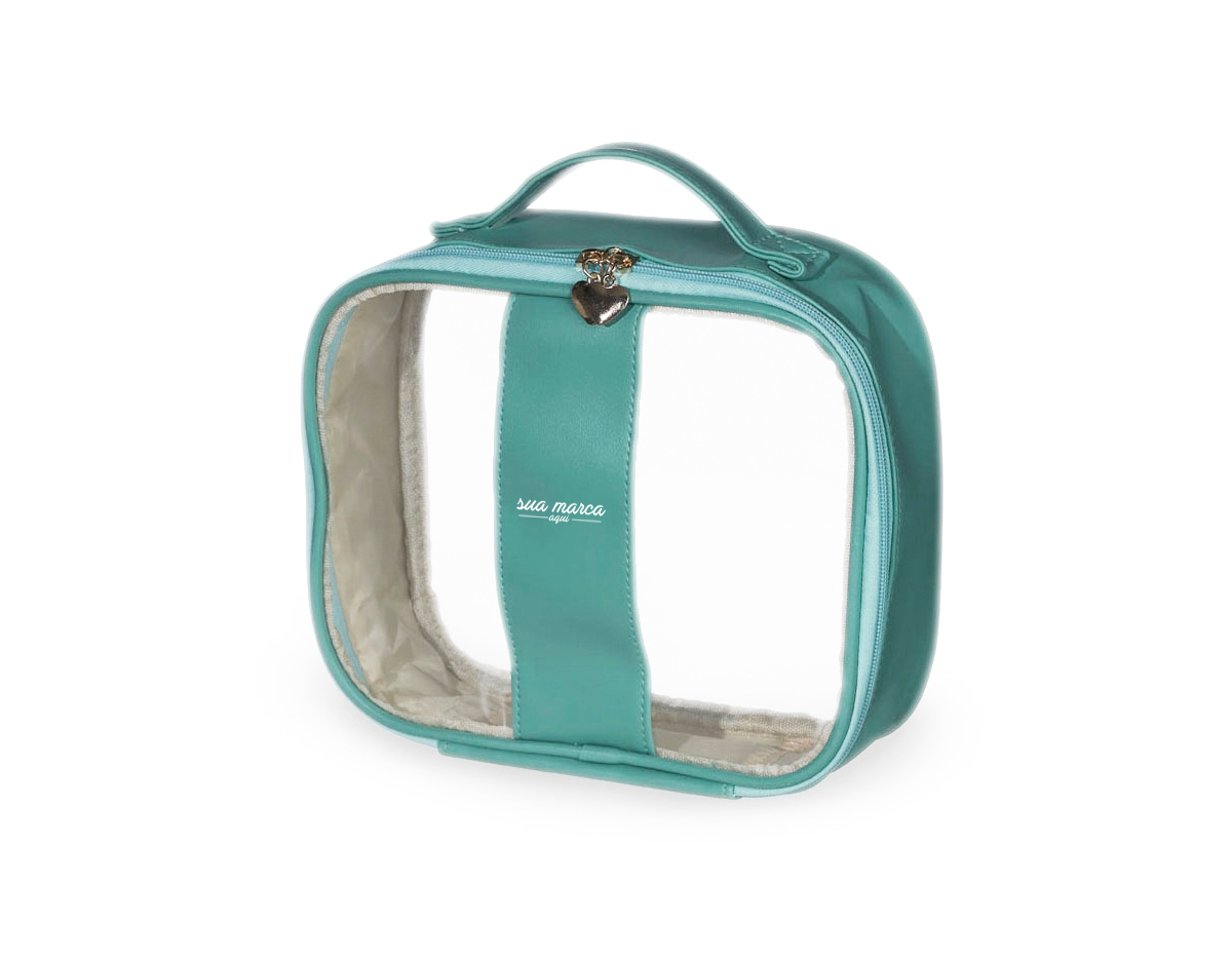 Necessaire impermeável de PVC e PU tamanho M, parte interna com revestimento em tecido, possui alça superior para as mãos, e detalhe dourado em formato de coração no zíper.