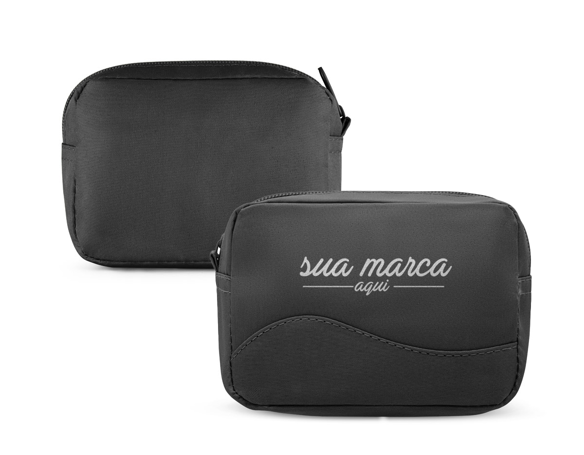 Bolsa multiusos em microfibra com zíper.