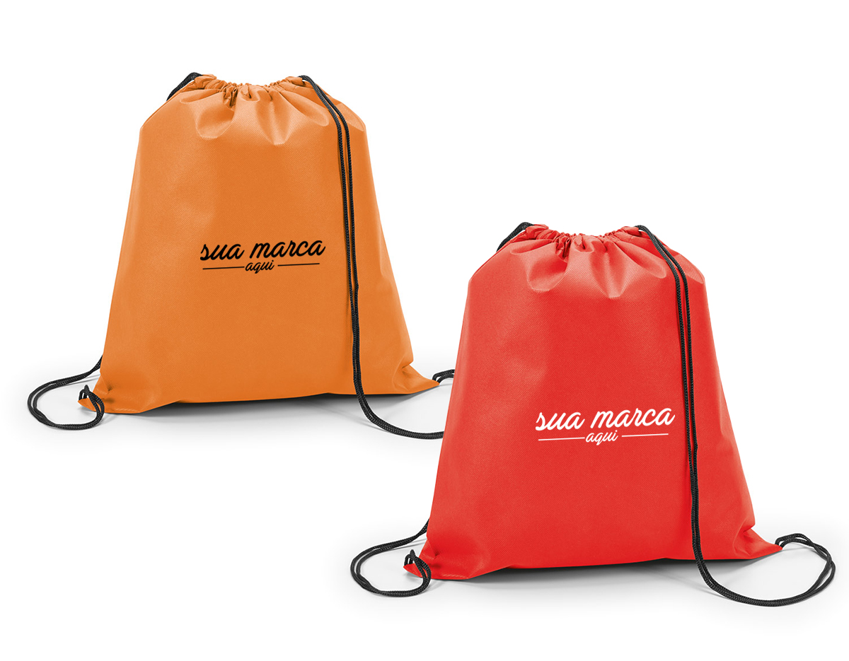Sacola tipo mochila em non-woven (80 m/g²). 370 x 410 mm