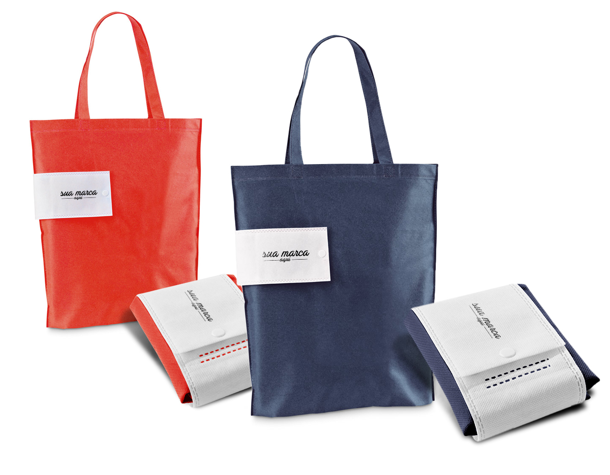 Sacola dobrável em non-woven (80 g/m²) com alças de 50 cm.  Aberto: 360 x 410 x 80 mm