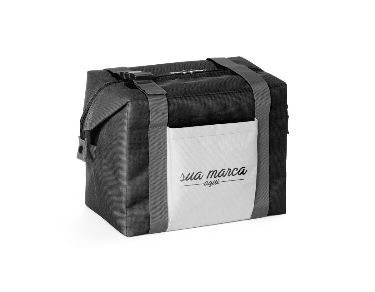 Sacola térmica em 600D com 2 formas distintas de utilização. Compartimento principal com zíper duplo e interior forrado em PEVA e almofadado. Contém bolso frontal com zíper e alças ajustáveis em webbing com reforço. A sacola tem capacidade até 15L 480 x 330 x 180 mm 
