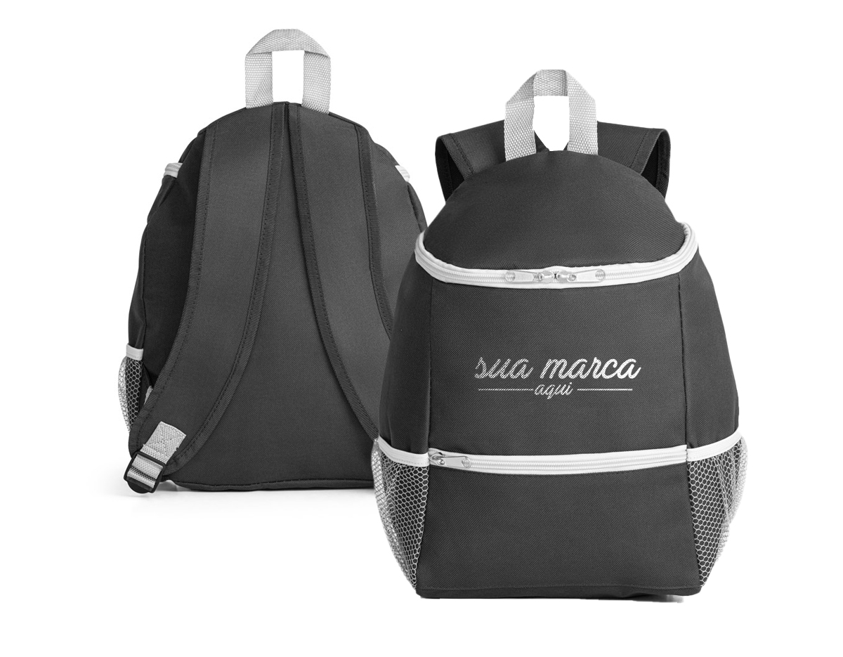 Mochila térmica em 600D com capacidade até 10 L. Inclui um bolso frontal com zíper e dois bolsos laterais em tela 280 x 340 x 140 mm