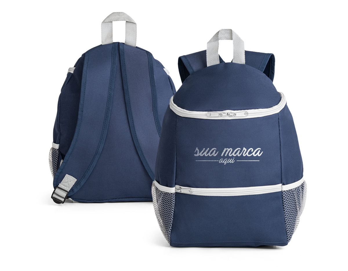 Mochila térmica em 600D com capacidade até 10 L. Inclui um bolso frontal com zíper e dois bolsos laterais em tela 280 x 340 x 140 mm