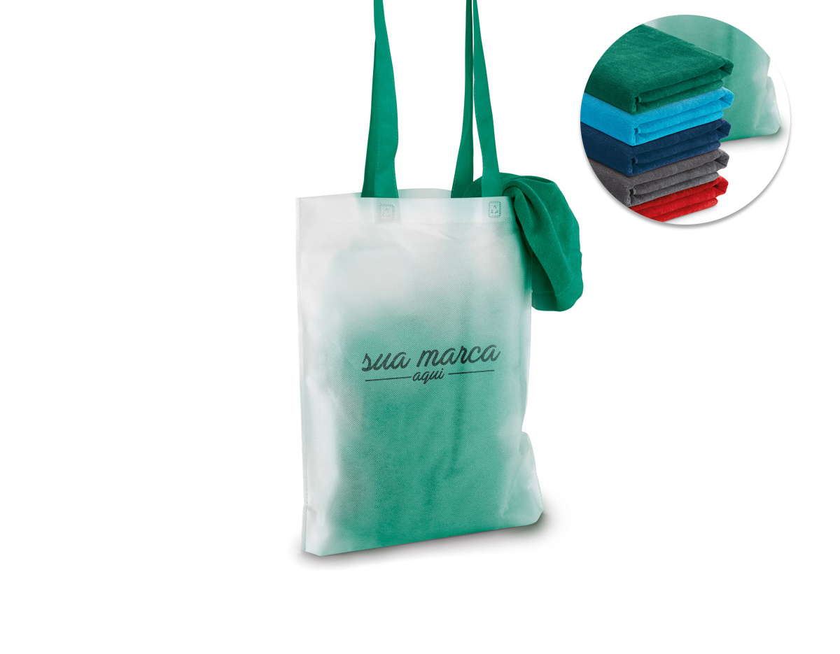 Toalha de praia em veludo de algodão (320 g/m²), disponível em várias cores. Fornecida com sacola em non-woven (80 g/m²). 1500 x 750 mm | Sacola: 330 x 415 x 100 mm