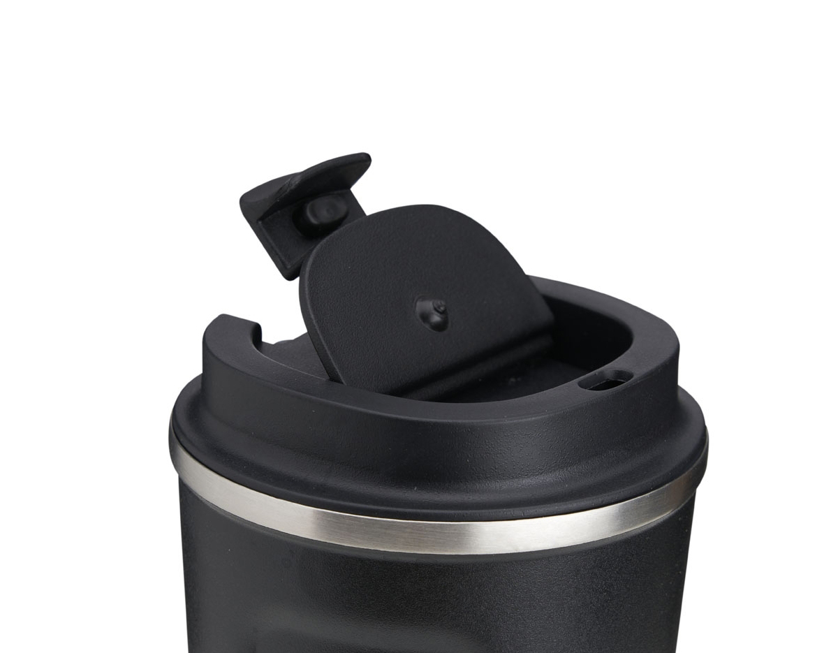 Copo térmico de inox 500ml com parede dupla, parte inferior com borracha antideslizante e tampa rosqueável com abertura de bocal.