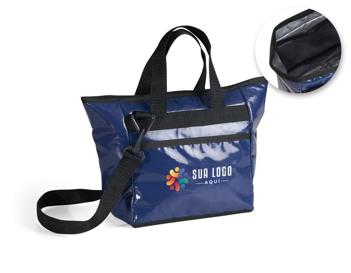 Bolsa térmica com capacidade para 7L feita de material sintético e plástico envernizado. Com fechamento em zíper e acompanha alças de mão e para uso transversal. Possui um bolso sem fechamento externo e um bolso interno.
