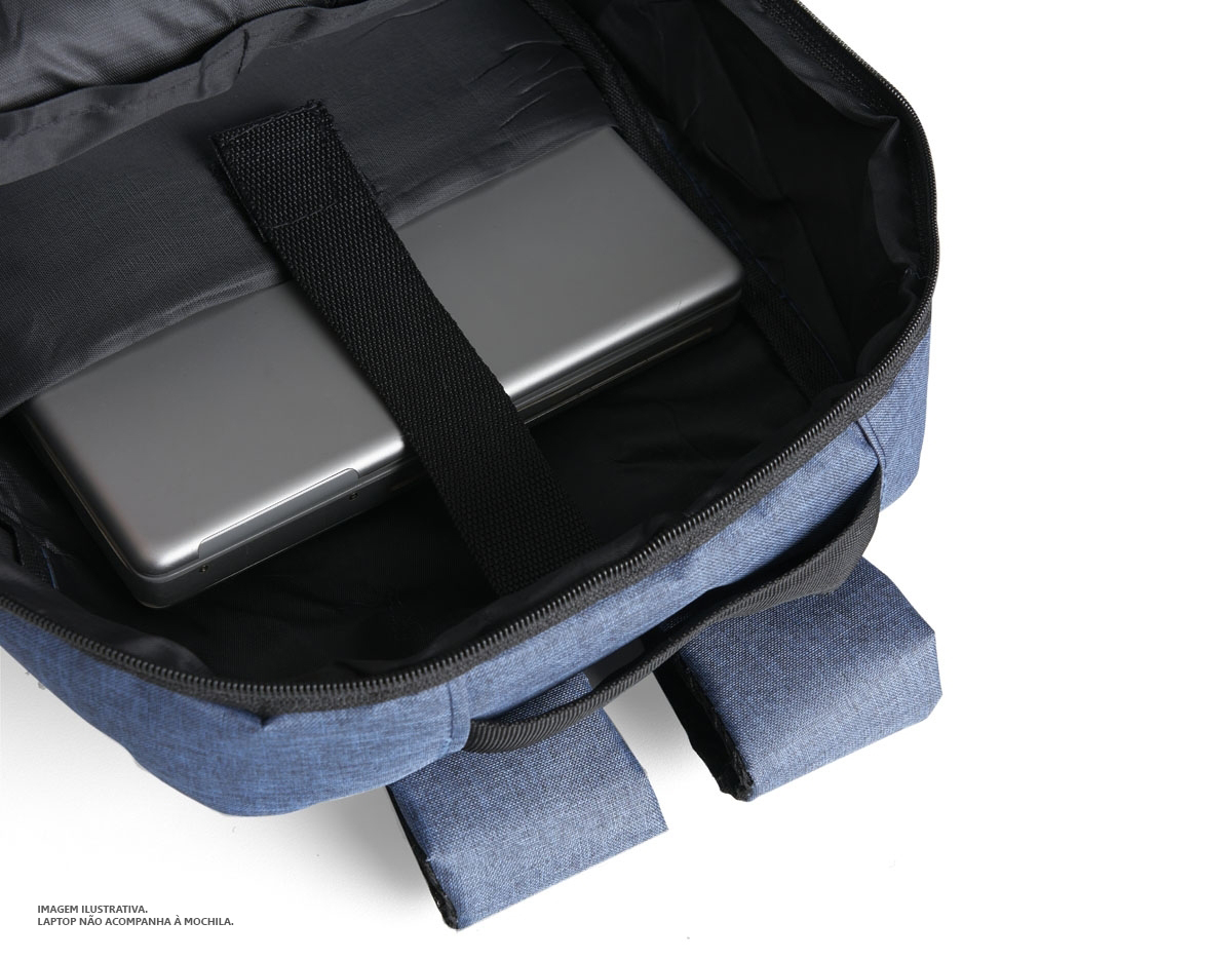 Mochila confeccionada em nylon com compartimento para notebook até 15,6 polegadas. Contém compartimento grande com divisórias para documentos, eletrônicos e caneta, compartimento mediano com abertura vertical, compartimento frontal, bolso lateral e adaptador USB externo com cabo acoplado, permitindo a conexão de um carregador portátil de dentro da mochila e transferência da carga para o lado externo, ocultando o carregador e viabilizando a utilização do celular durante o processo. Contém zíperes com pegadores plásticos, alça de mão em nylon, alças para as costas ajustáveis com revestimento espumado antitranspirante e área costada com elástico para encaixe em malas de viagem.
