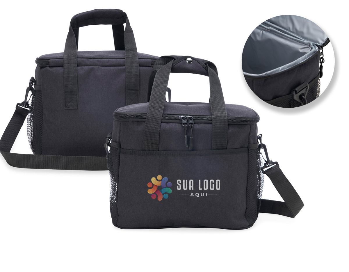 Bolsa térmica 14 Litros confeccionada em nylon, possui parte interna soldada (não vaza), bolso frontal exterior; bolso traseiro exterior; bolsos laterais telados, alça de mão com suporte para junção das alças, e alça transversal ajustável e removível. 24x30x20cm