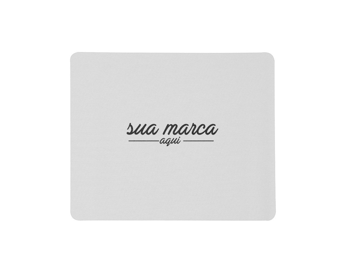 Mouse pad retangular de tecido, parte inferior emborrachada para evitar deslizamento.