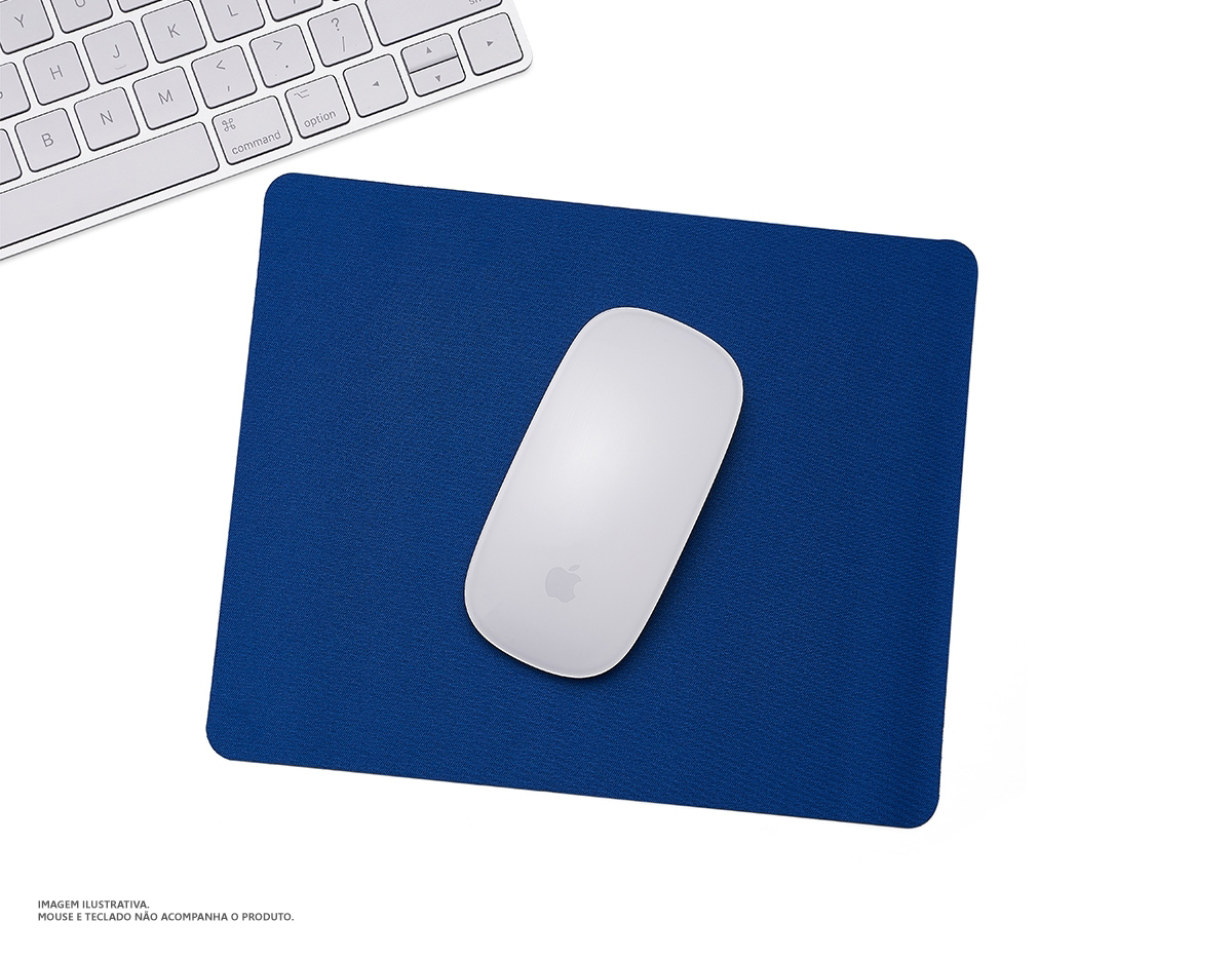 Mouse pad retangular de tecido, parte inferior emborrachada para evitar deslizamento.