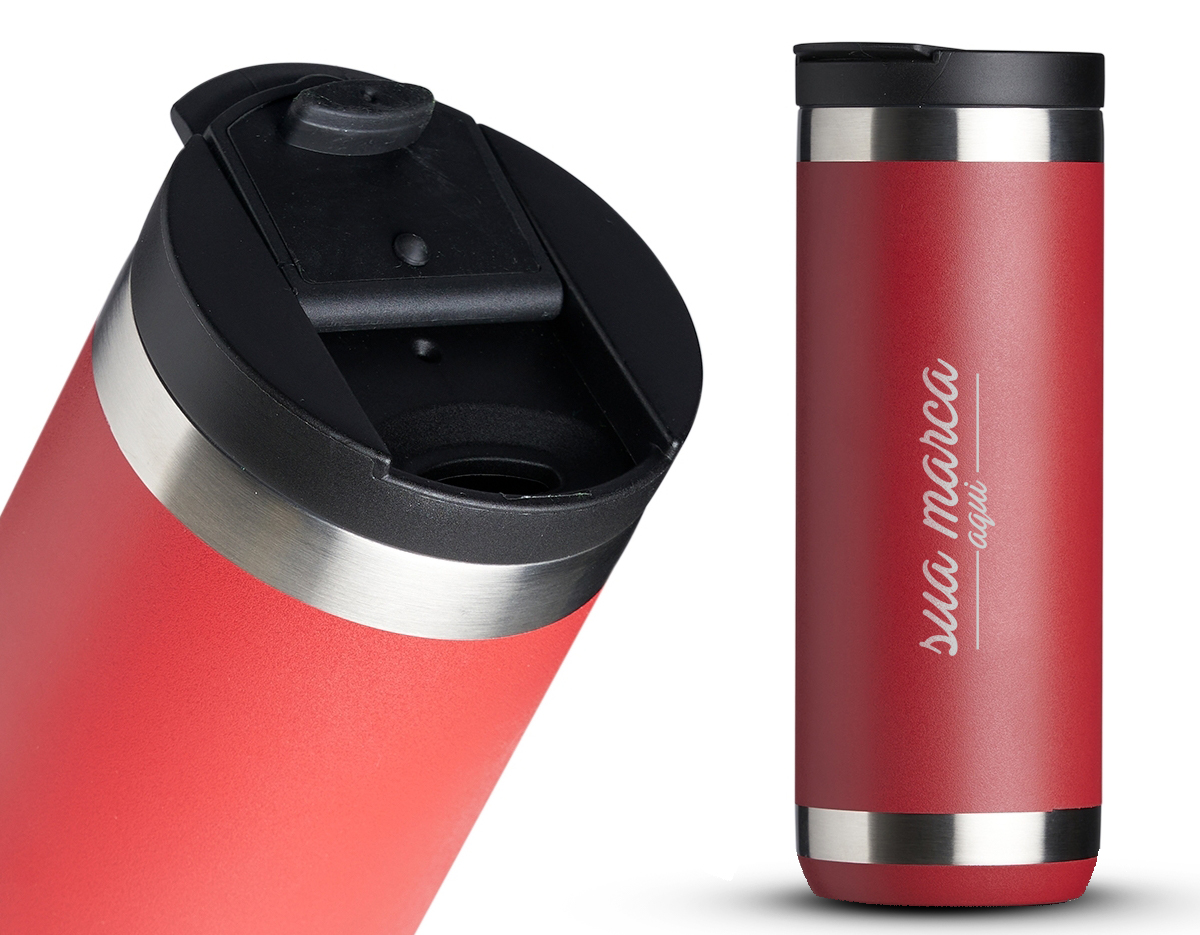 Copo térmico de inox , feito de parede dupla com capacidade para 550ml. Contém tampa plástica com bocal e trava de segurança.