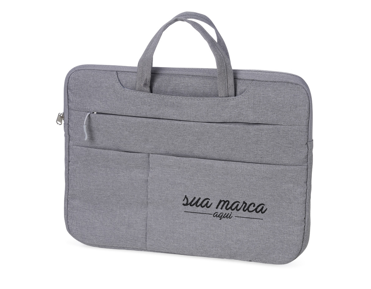  Pasta executiva para notebook 15 polegadas. Confeccionada em poliéster a pasta tem o compartimento principal com o interior aveludado para maior proteção do notebook, além de 6 compartimentos externos e uma alça para encaixe em mala de viagem.