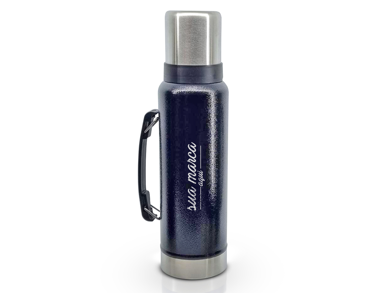 Garrafa térmica de inox livre de BPA com capacidade de 1,4 litro. Contém alça para transporte e pintura texturizada.