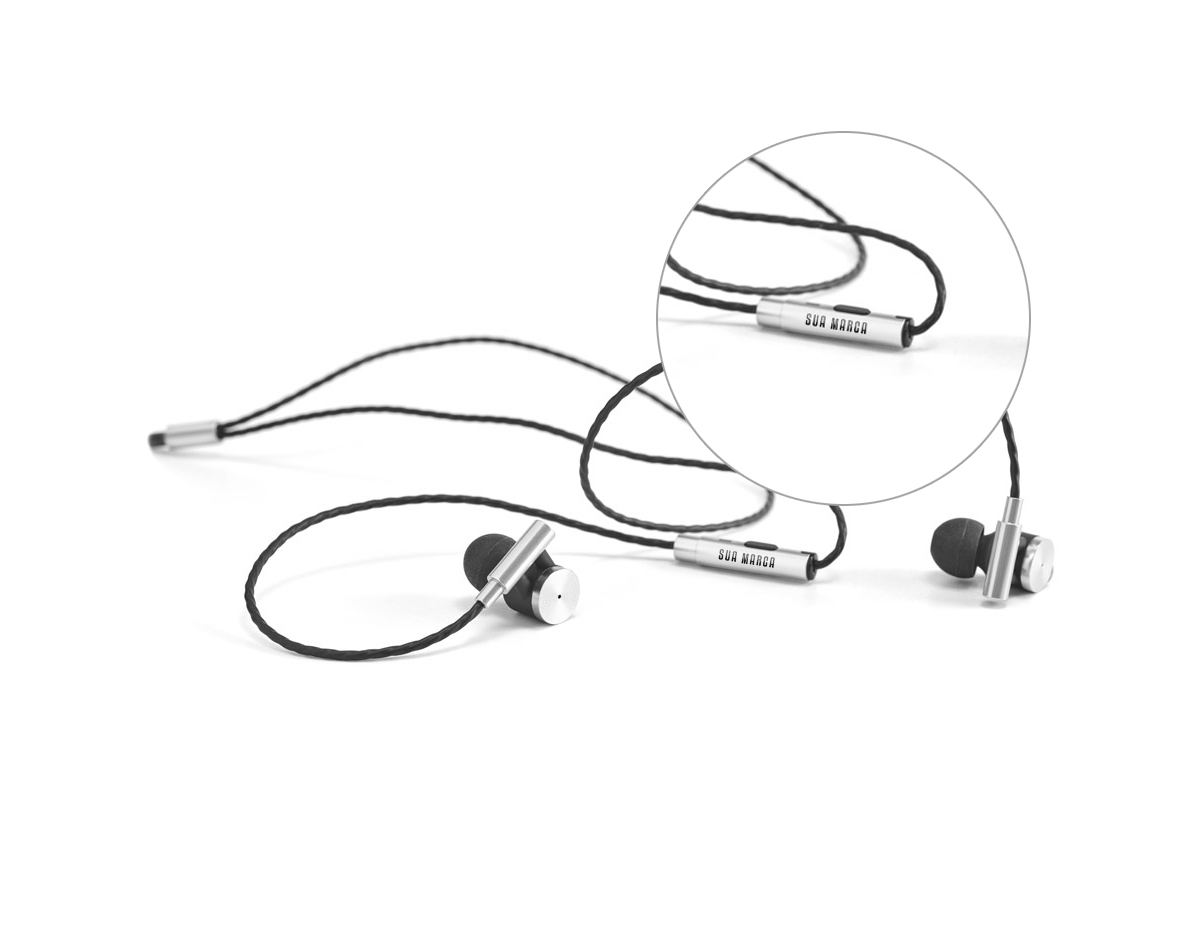 Os VIBRATION são fones de ouvido, com fios, em metal e ABS de design moderno que se destacam pelo seu acabamento metalizado nos vários detalhes do produto. Tem uma frequência de 20Hz-20kHz (16O), microfone e botão para atender chamadas. Incluso cabo de 1,3 m 