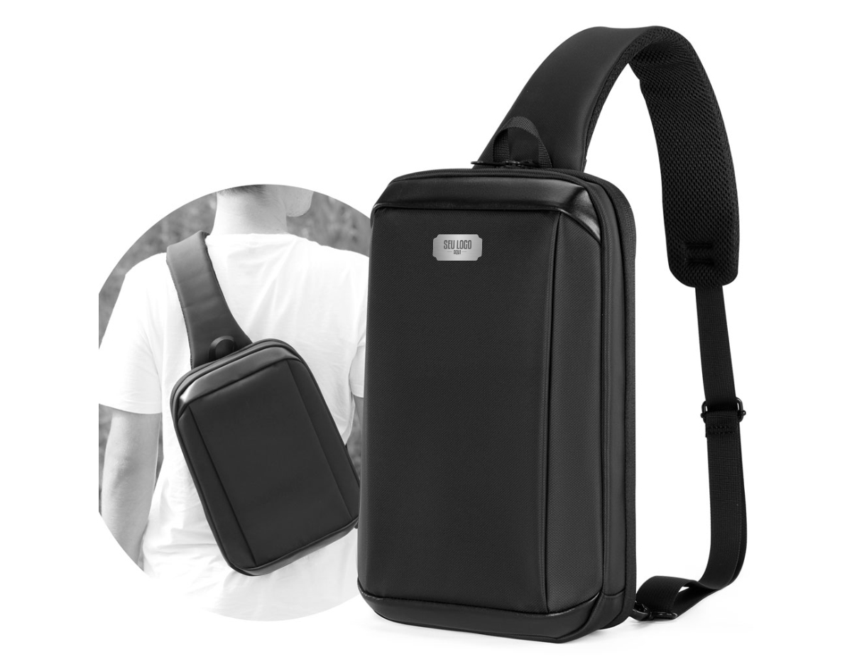 Mochila transversal com bolso interno para guardar seus itens essenciais, feito de tecido de poliéster resistente à água e ao desgaste, alça de ombro esquerdo/ombro direito reversível. Compartimento interno acolchoado para tablet