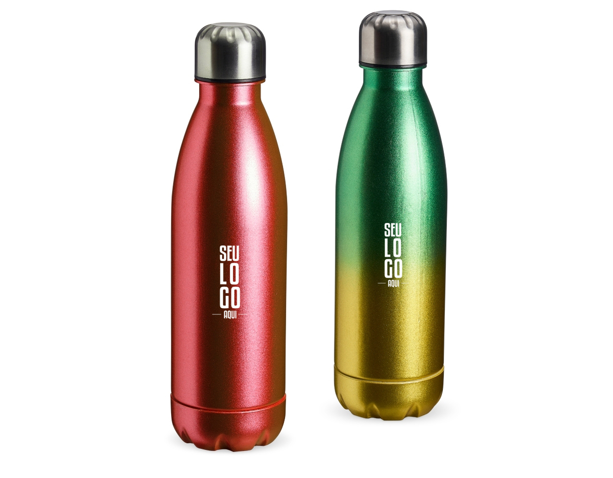 Garrafa plástica com tampa de alumínio, capacidade de 680ml.